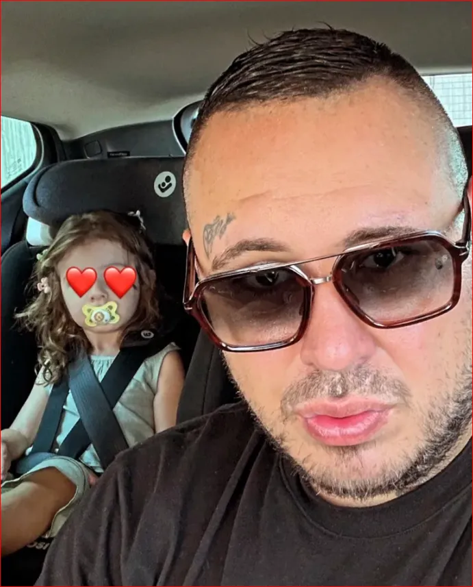 Filip sa ćerkicom Filip sa ćerkicom