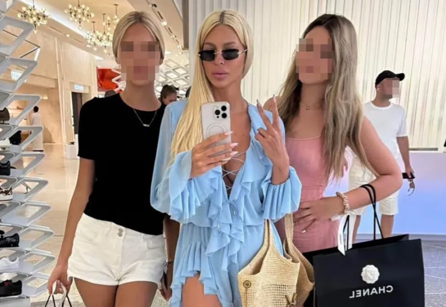 Karleuša sa Atinom i Nikom Karleuša sa Atinom i Nikom
