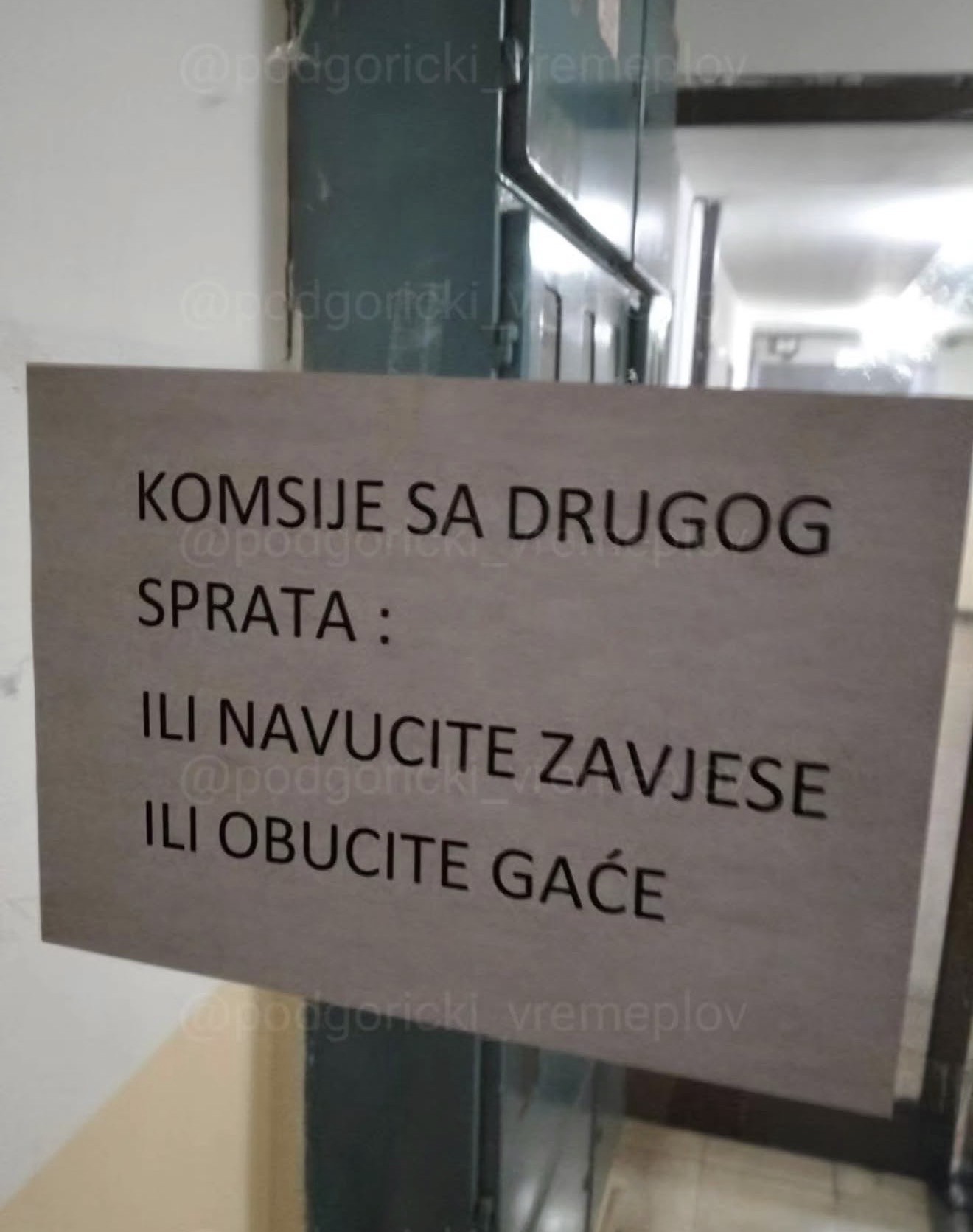 poruka kom&scaron;ijama