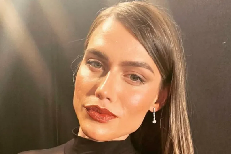 Alina Juhart Alina Juhart