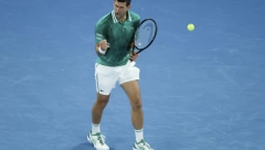 SRAMOTA: SIMPATIZERI OPOZICIJE NAPALI NAJBOLJEG SVETSKOG TENISERA JER SE OGRADIO OD NJIH: Nole smečovao opozicionare, oni ga vređali!