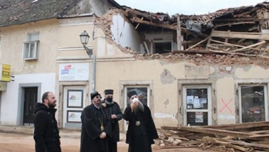 TO JE TA "LIJEPA NJIHOVA" Pare pokrali, a ljudi im još žive u kontejnerima