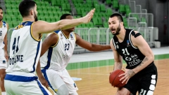 OČAJNA ZAVRŠNICA SKUPO KOŠTALA CRNO-BELE Partizan se oprostio od Evrope novim porazom
