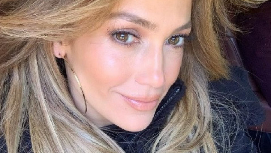 PLACENTA, BEBI HRANA, UDISANJE ULJA... Dijete poznatih ličnosti, koje biste mogli da primenite, a neke ni pod razno!