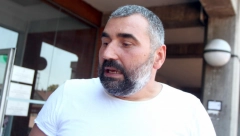 POVUKAO SE IZ MEDIJA! Miki Đuričić vešto krije porodicu od očiju javnosti, a sada je objavio fotografiju ćerkice koja neodoljivo podseća na rijaliti zvezdu! (FOTO)