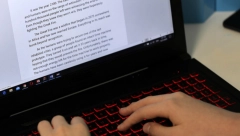 ODLAZAK NA ŠALTER ILI PLAĆANJE IZ FOTELJE Koliko ljudi u Srbiji ima pristup internetu?