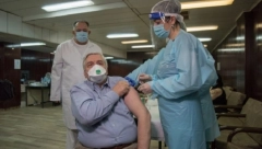 DR TIODOROVIĆ PRIMIO TREĆU DOZU Epidemiolog danas podvrnuo rukav u Nišu, a evo za koju vakcinu se opredelio