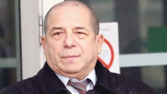 JEDEM HLEB I MLEKO TRI DANA! Folker na rubu egzistencije, ostao bez penzije i nema pare da kupi lekove: Pre bih umro nego tražio od Šaulića pare!