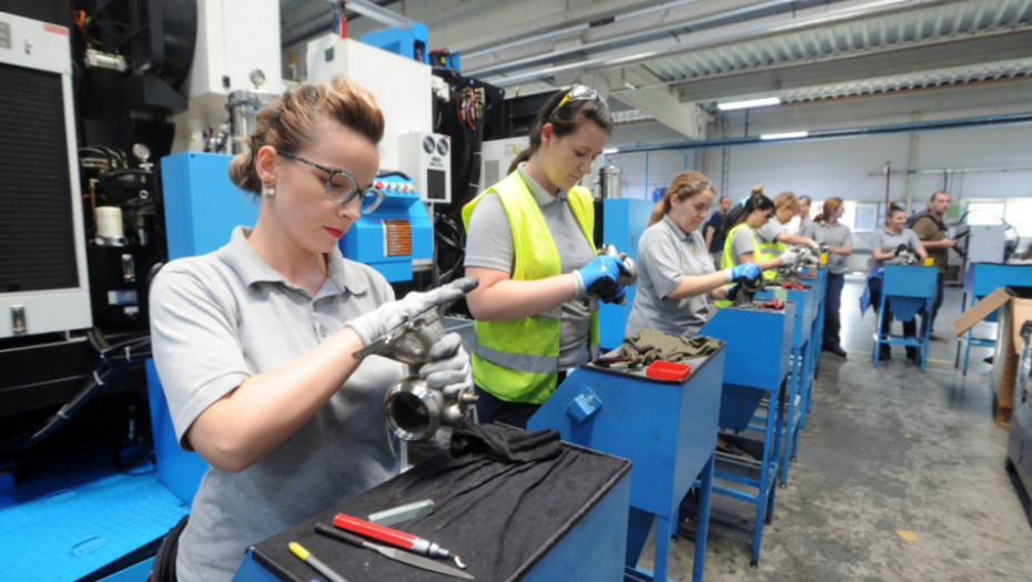 MINISTARSTVO PRIVREDE PORUČUJE RADNICIMA DA NE BRINU Rešićemo Gramer, ako bude otkaza