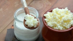 NEPRIMETNO GOJE I UNIŠTAVAJU CREVNU FLORU Svi ih jedemo jer mislimo da su zdravi, a ovo su tri najgora mlečna proizvoda