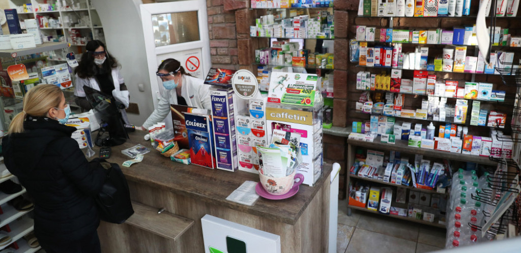 NE BACAJTE PARE U APOTECI: Suplementi za žene su čista prevara - nisu vam potrebni, a ovi su i opasni