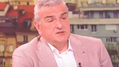 OPASNOSTI KOJE NAS VREBAJU IZ DOMA Dr Dunjić upozorava: Štitna žlezda strada od rutera, od deterdženata mozak, a evo zašto se ne sme telefonirati u spavaćoj sobi