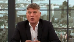 SAM PROTIV SVIH Lazanski rasturio Hrvate, u tom studiju više niko ne gostuje! (VIDEO)