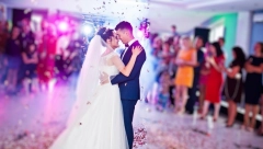 HAOS NA SVADBI U KRALJEVU Od 400 gostiju, 100 zaraženih: Njihove reči su šokirale mnoge!