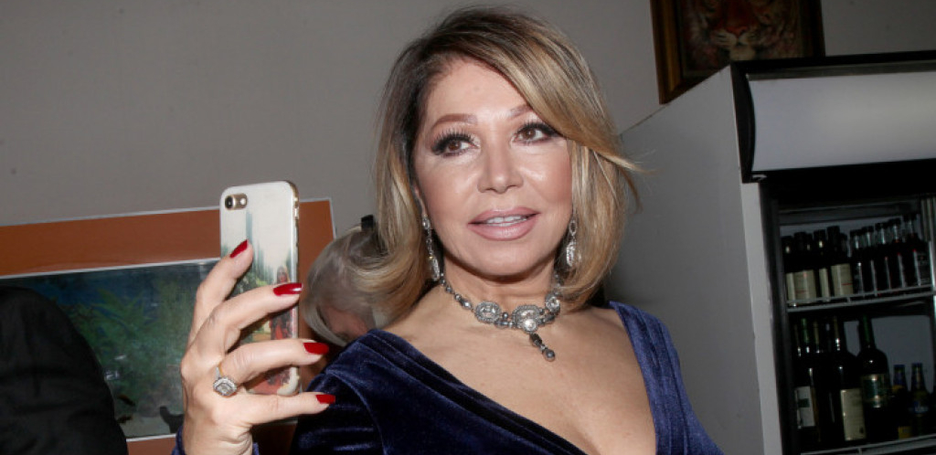 ŽENO, SLOBODNO OSTARI! Neda Ukraden se skinula u kupaći kostim i izgledom u osomoj deceniji izdominirala(FOTO)