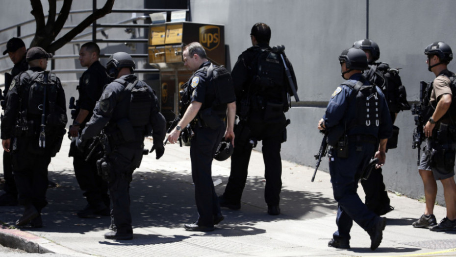 ORUŽANI INCIDENT U POŠTI Tri radnika stradala u pucnjavi u Tenesiju