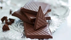 ŠTA SE DESI U TELU KADA JEDETE CRNU ČOKOLADU? Organizam će doživeti neverovatnu transformaiju, samo pazite pri odabiru