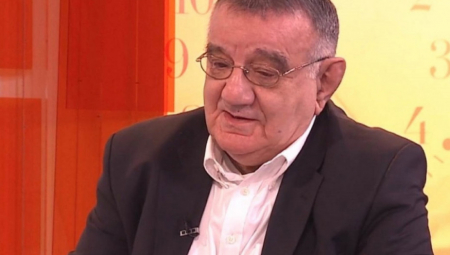 DVE KAŠIKE DNEVNO - POTPUNO ČISTA CREVA Dr Perišić razbio najveću zabludu o ajvaru