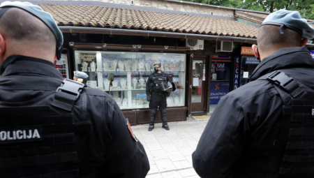 URLIKALI "UBIJ SRBINA" Isplivali detalji napada na srpsku decu u Sarajevu, radili suzavci, baklje i noževi