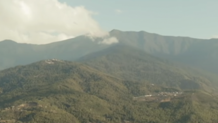 PUTNICI I POSADA IZGINULI U STRAVIČNOJ NESREĆI Šrušio se helikopter na indijskim Himalajima