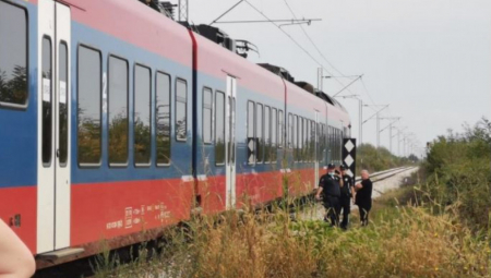VIC DANA Došli Crnogorac, Srbin i Bosanac na železničku stanicu