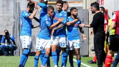 NAPOLI GAZI KA LIGI ŠAMPIONA! Remi Mihine Bolonje