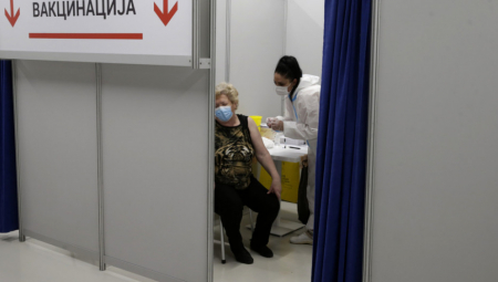 IMUNIZACIJA NA DVE LOKACIJE U ZEMUNU: Autobus za vakcinaciju u Batajnici i ispred TC "Zemun park"