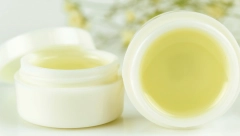 Umiruje kožu: Recept za prirodni melem protiv psorijaze