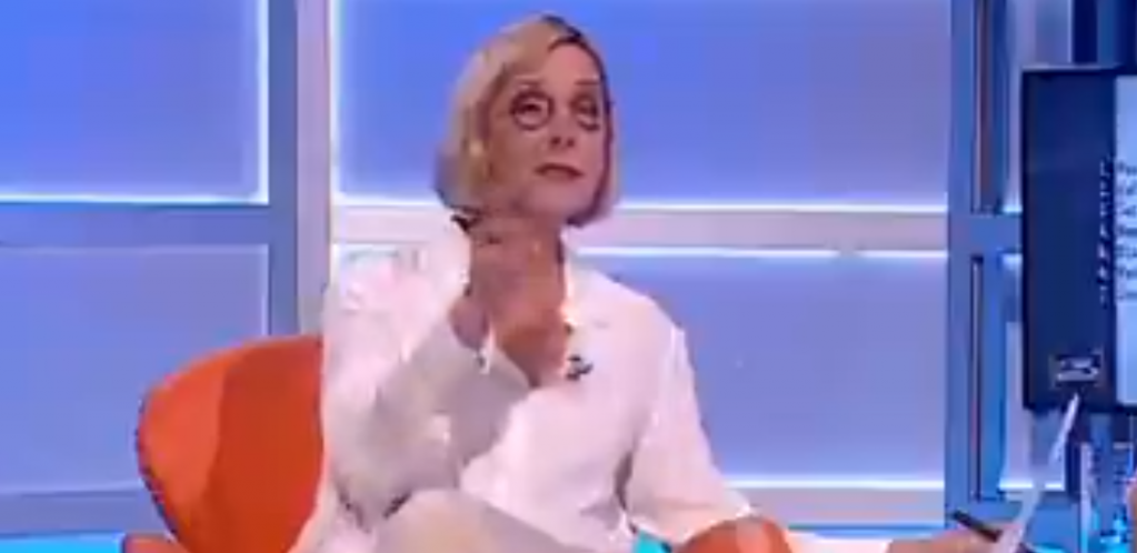 Bahata Olja Bećković! Gledateljka pitala kako je  moguće da u emisiji ne može da se čuje nijedna pozitivna reč o Vučiću, a voditeljka je grubo prekinula