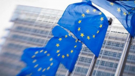 TAJNI SAMIT: EU u strahu da će Rusija porogutati Belorusiju!