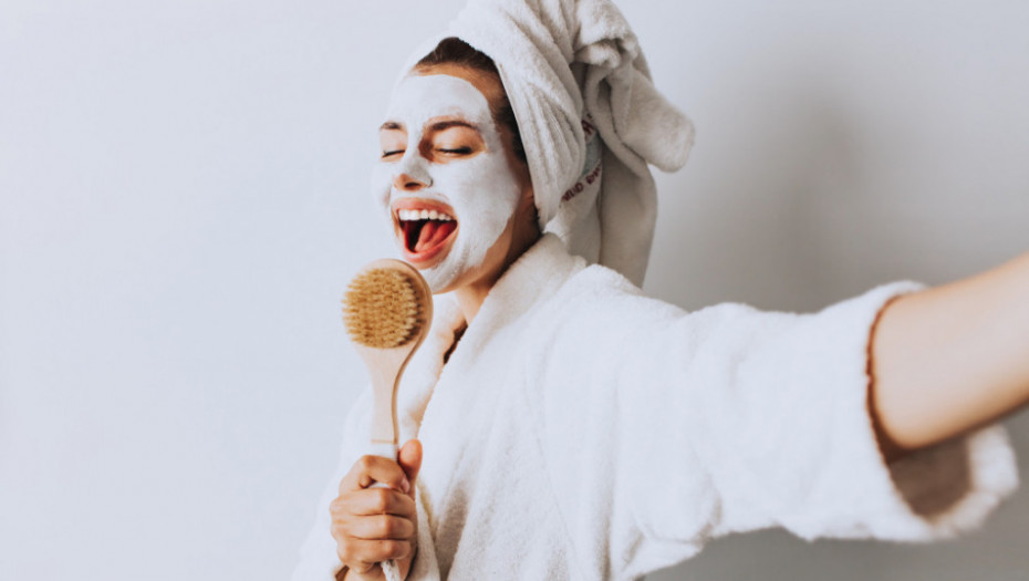 Puna vitamina C: Maska za lice koja ublažava proširene pore