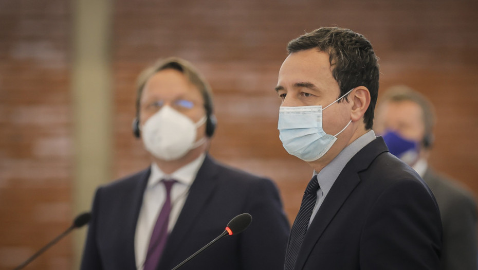 ALBANCI UDARILI NA KURTIJA: Zbog njega će narod gladovati!