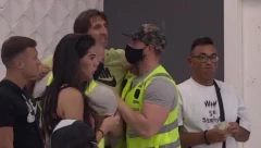 KARAMBOL U ZADRUZI Mina i Kristijan zaratili na krv i nož, ona mu se unela u lice i bljuvala vatru, trojica iz obezbeđenje nisu bili dovoljni da ga zadrže!