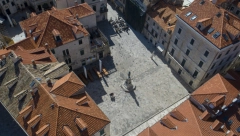 "POŠTUJMO GRAD" U Dubrovniku novčane kazne za nedolično odevene u Starom gradu