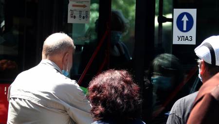 Napadnut vozač autobusa 74 u Beogradu: Muškarac ga udario kroz otvoren prozor!