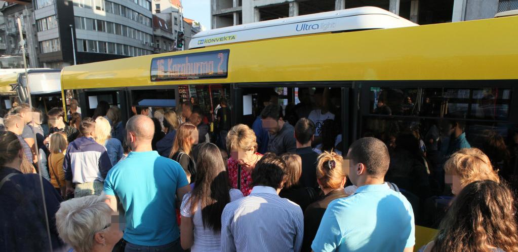 ŠVERCOVANJU JE DOŠAO KRAJ: Kontrolori u autobusima idu u pratnji obezbeđenja