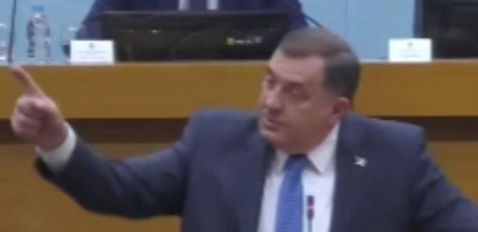 DODIK ODBRUSIO OPOZICIJI Lovci na skupljanje jeftinih poena