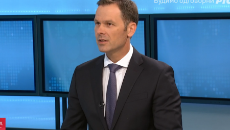 VAŽNO JE DA MI U SRBIJI POKAZUJEMO JEDINSTVO Ministar Mali nakon obraćanja Vučića: Znam da predsednik sve odluke donosi promišljeno i odgovorno (FOTO)