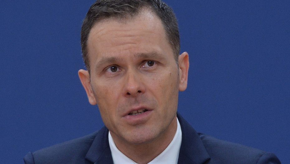 OVO JE PRAZNIK LJUBAVI, NADE I MIRA Siniša Mali čestitao Uskrs