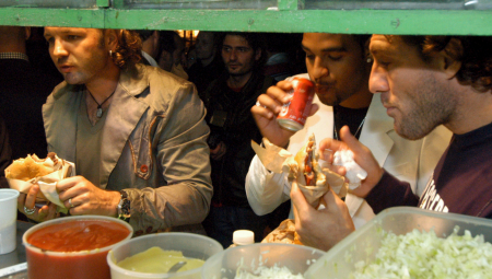 U PROBLEMU Miha i Deki ga vodili u Beograd na pljeskavice, a sad se raspada od alkohola (VIDEO)