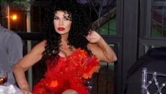 GOLA LIDIJA VUKIĆEVIĆ! Glumica na pragu sedme decenije izgleda brutalno, komentari samo pljušte: Pretera ga, pokrij se nekad! (FOTO)