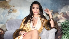 KATARINA GRUJIĆ KAKVU DO SADA NISTE VIDELI! Pevačica uživa u trudnoći i ponosno pozira sa stomakom do zuba!