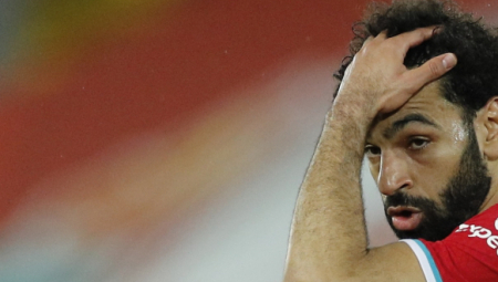 SALAH IZAZVAO HAOS! As Liverpula objavio sliku sa porodicom kako slavi katolički Božić, muslimani ga najstrašnije izvređali (FOTO)