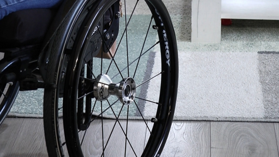 OVA ČAČANKA JE HEROJ Nakon saobraćajke ostala invalid u kolicima, ali iz jednog razloga živi uobičajeno (FOTO)