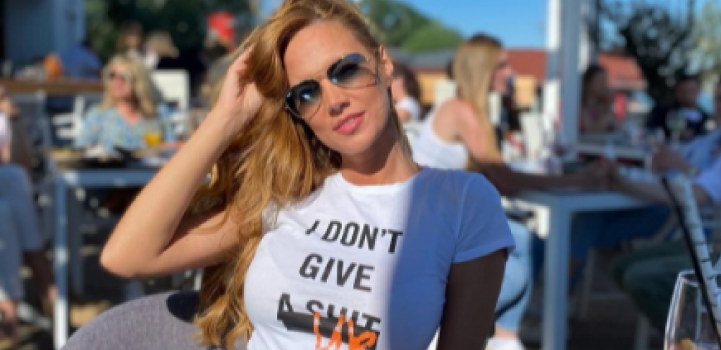 SVI DETALJI PROSLAVE RAZVODA! Ivana lepša nego ikad igrala celo veče dok su joj muškarci neumorno prilazili, evo šta je uradila kada su je pitali za Taru i Ša (FOTO)