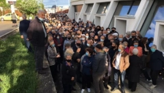HAOS ZBOG VAKCINACIJE U PRIŠTINI Kad su Albanci videli vakcine, nastao je stampedo (VIDEO)