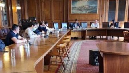 Vesić: Pesma grada Beograda od danas je "Himna Beogradu" Mihovila Logara