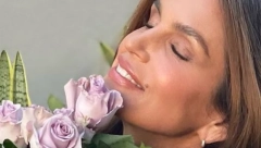 BEZ TRUNKE ŠMINKE I FOTOŠOPA! Ovako zaista igleda Sindi Kraford! (FOTO)