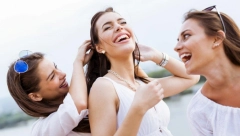 NJIH JEDNOSTAVNO MORATE DA GLEDATE Ova 4 znaka uradiće sve kako bi bili u centru pažnje!