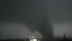 TRESLA SE BELA KUĆA Dva tornada projurila pored Bele kuće i Kapitola